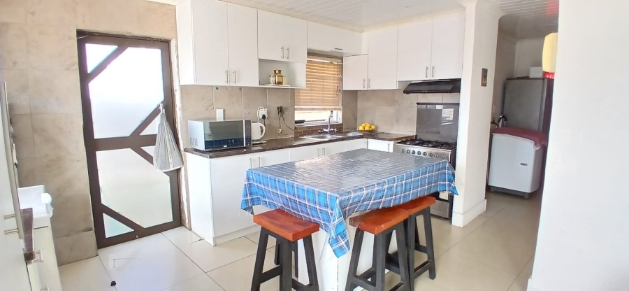 3 Bedroom Property for Sale in New Woodlands Western Cape